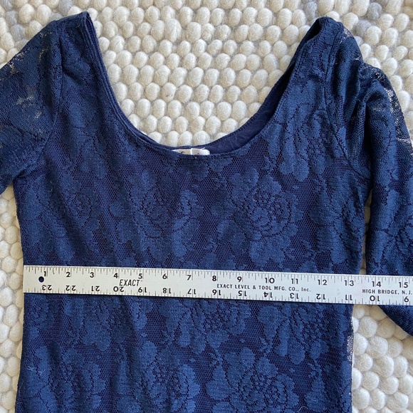 Lace Hollister dress - Picture 5 of 6